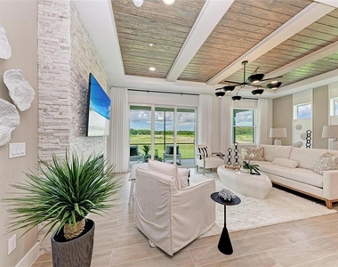 10016 Rembrandt Way - Photo Thumbnail 13