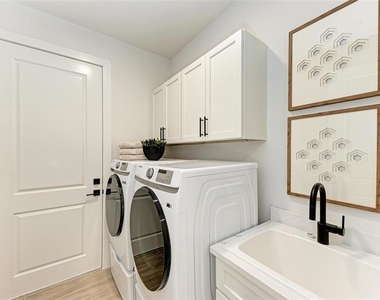 10016 Rembrandt Way - Photo Thumbnail 26
