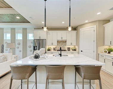 10016 Rembrandt Way - Photo Thumbnail 5