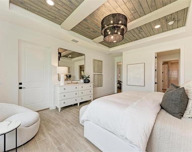 10016 Rembrandt Way - Photo Thumbnail 17