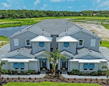 10016 Rembrandt Way - Photo Thumbnail 2