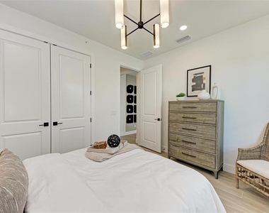 10016 Rembrandt Way - Photo Thumbnail 21