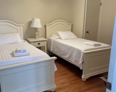 18 Ocean Avenue - Photo Thumbnail 29