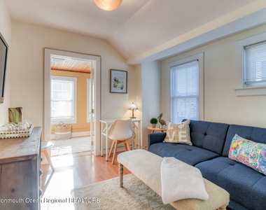 69 Franklin Avenue - Photo Thumbnail 1