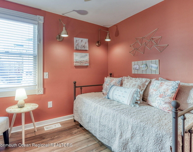 69 Franklin Avenue - Photo Thumbnail 27