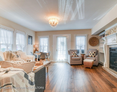 69 Franklin Avenue - Photo Thumbnail 17