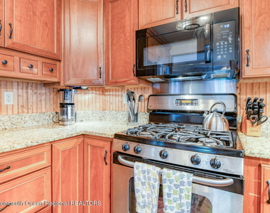 69 Franklin Avenue - Photo Thumbnail 23