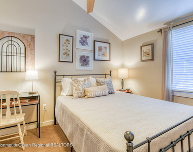 69 Franklin Avenue - Photo Thumbnail 34