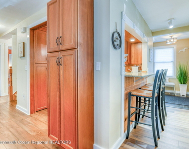 69 Franklin Avenue - Photo Thumbnail 20