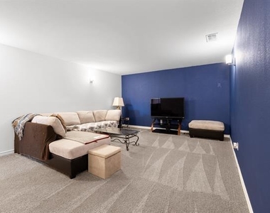 925 West Drive - Photo Thumbnail 17