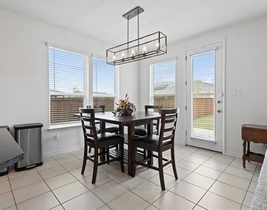 925 West Drive - Photo Thumbnail 4