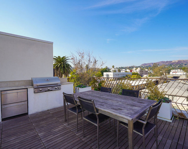 5800 Harold Way - Photo Thumbnail 12