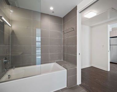 5800 Harold Way - Photo Thumbnail 5