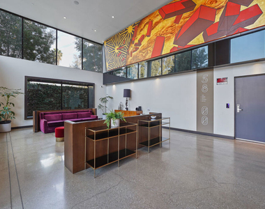 5800 Harold Way - Photo Thumbnail 20