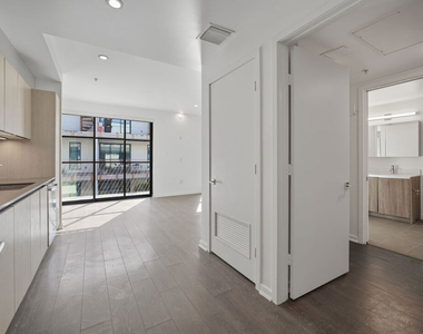 5800 Harold Way - Photo Thumbnail 1