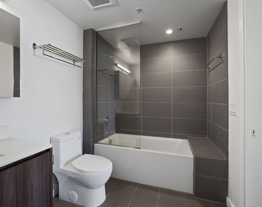 5800 Harold Way - Photo Thumbnail 14
