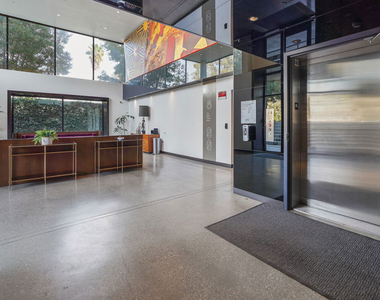5800 Harold Way - Photo Thumbnail 28