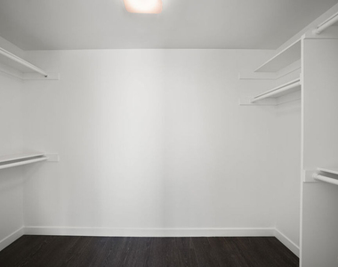 5800 Harold Way - Photo Thumbnail 19