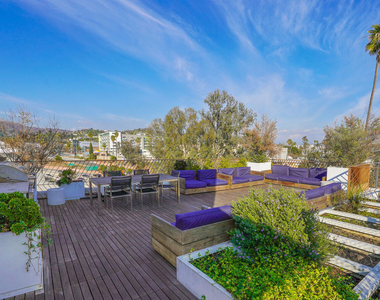 5800 Harold Way - Photo Thumbnail 23