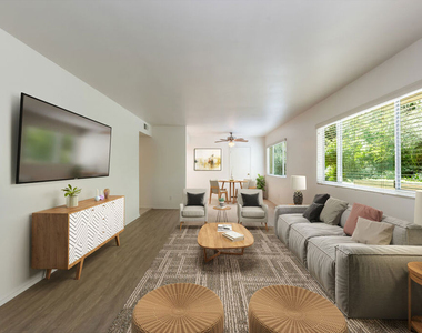 6732 Hillpark Drive - Photo Thumbnail 6