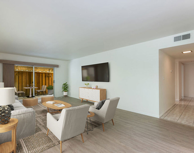 6732 Hillpark Drive - Photo Thumbnail 5