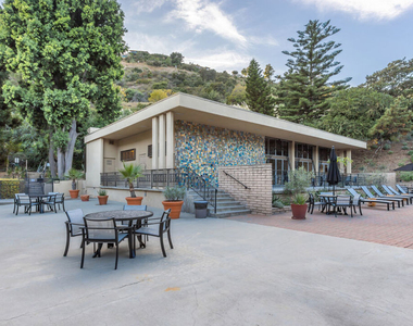 6732 Hillpark Drive - Photo Thumbnail 19