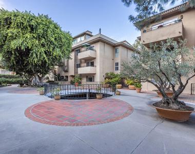 6732 Hillpark Drive - Photo Thumbnail 16