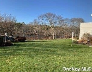 34 Montauk Highway - Photo Thumbnail 16