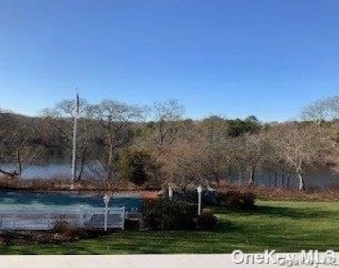 34 Montauk Highway - Photo Thumbnail 15