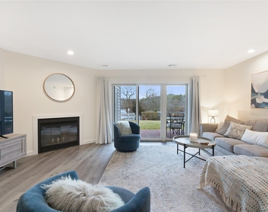 34 Montauk Highway - Photo Thumbnail 7