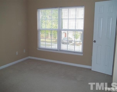 3003 Courtney Creek Boulevard - Photo Thumbnail 12