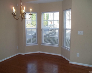3003 Courtney Creek Boulevard - Photo Thumbnail 7