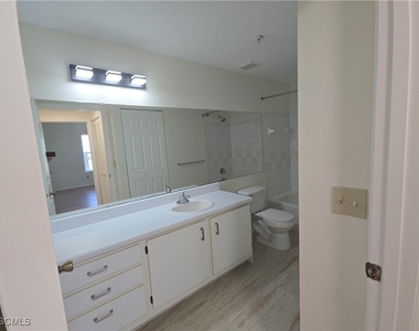 11500 Villa Grand - Photo Thumbnail 11