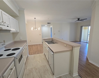 11500 Villa Grand - Photo Thumbnail 3