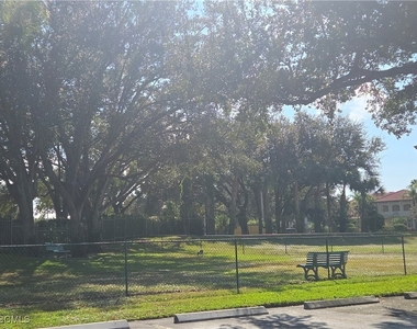 11500 Villa Grand - Photo Thumbnail 22