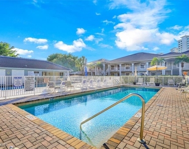 519 Roma Court - Photo Thumbnail 12