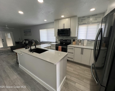 3230 Sand Dunes Court - Photo Thumbnail 10