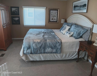 621 Hyacinth Circle E - Photo Thumbnail 15