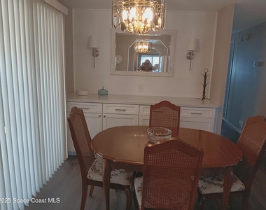 621 Hyacinth Circle E - Photo Thumbnail 6