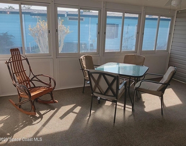 621 Hyacinth Circle E - Photo Thumbnail 22