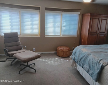 621 Hyacinth Circle E - Photo Thumbnail 14