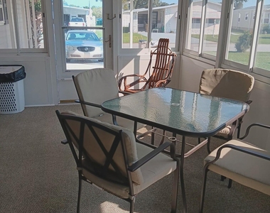 621 Hyacinth Circle E - Photo Thumbnail 21