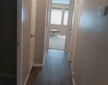 621 Hyacinth Circle E - Photo Thumbnail 10