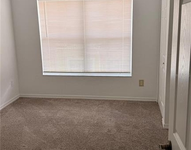 2608 Lodi Circle - Photo Thumbnail 16