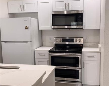 2608 Lodi Circle - Photo Thumbnail 17