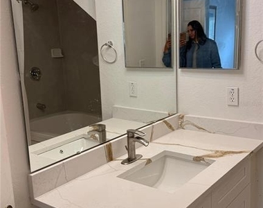 2608 Lodi Circle - Photo Thumbnail 21