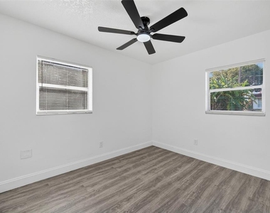 3034 Touraine Avenue - Photo Thumbnail 48