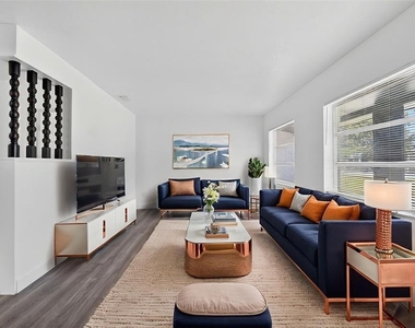3034 Touraine Avenue - Photo Thumbnail 8