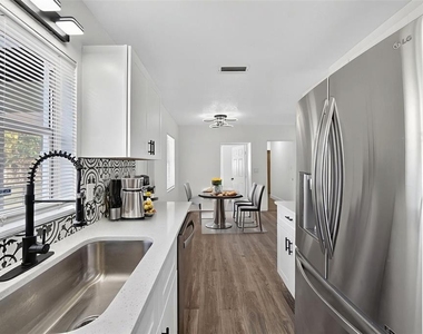 3034 Touraine Avenue - Photo Thumbnail 28