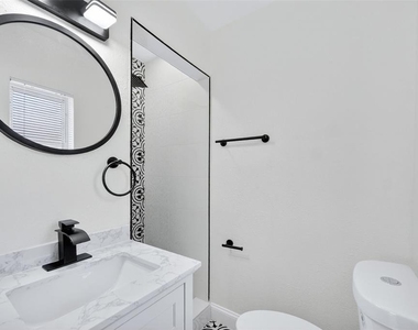 3034 Touraine Avenue - Photo Thumbnail 34